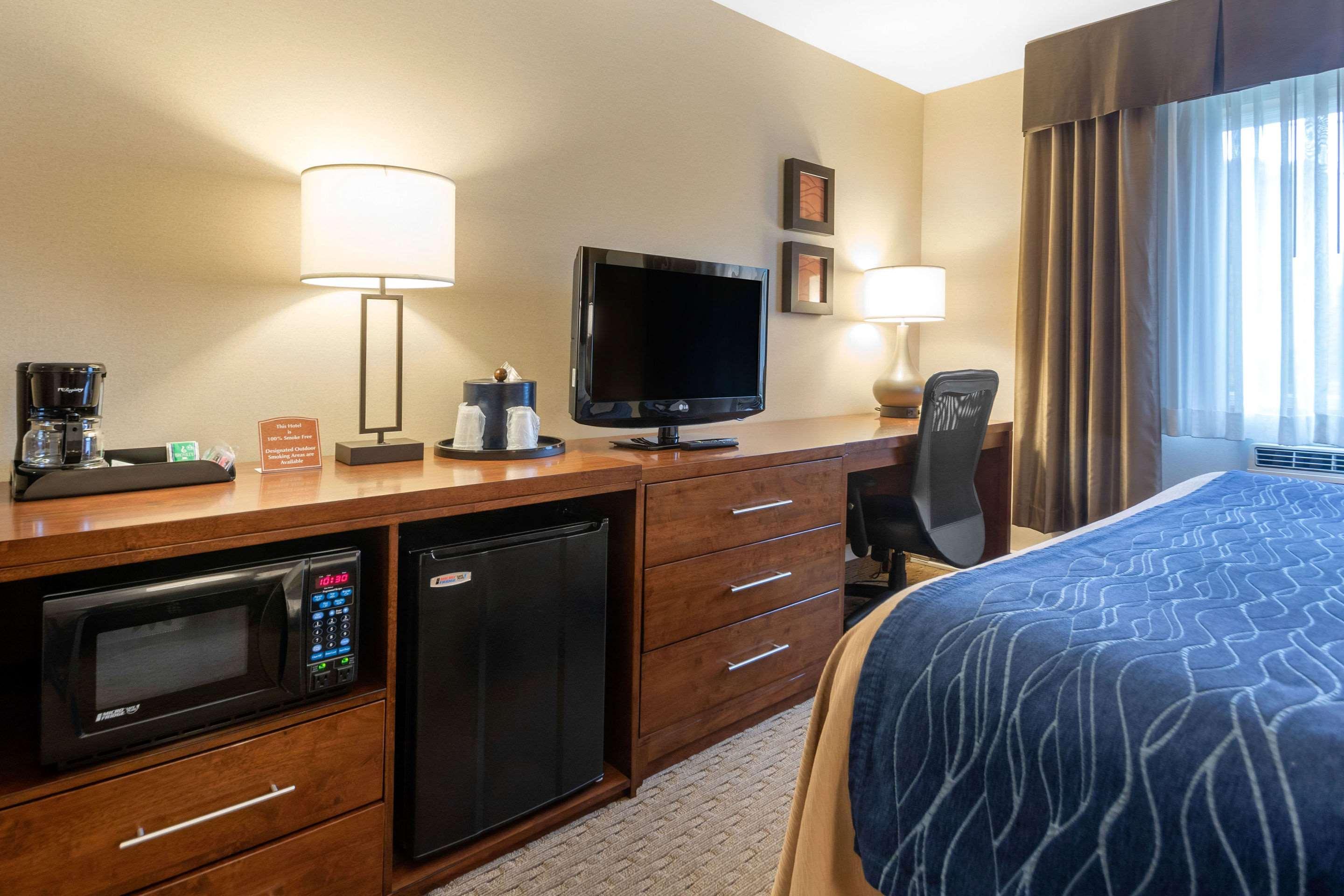 Comfort Inn Айрон-Маунтин Экстерьер фото