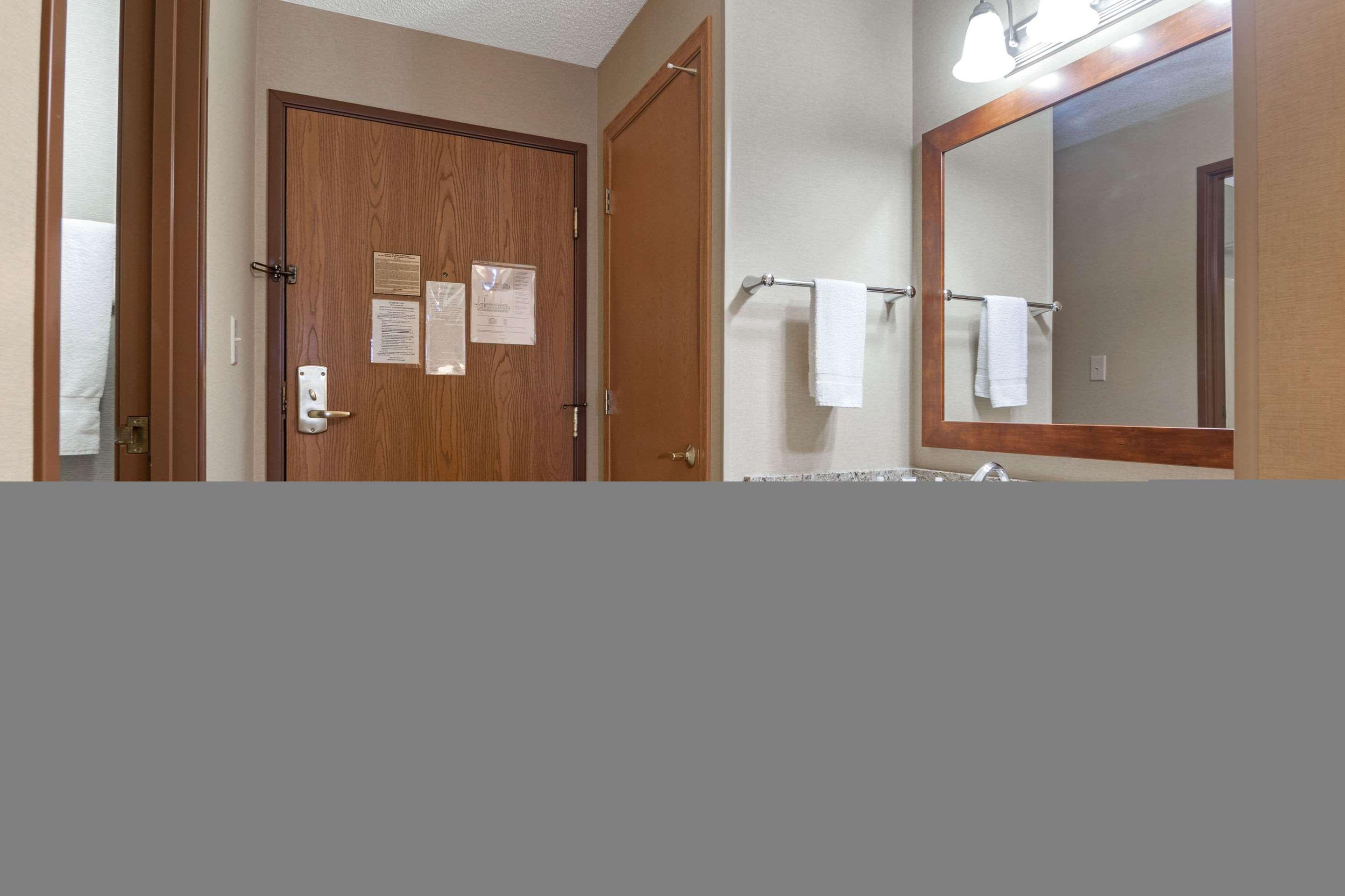 Comfort Inn Айрон-Маунтин Экстерьер фото